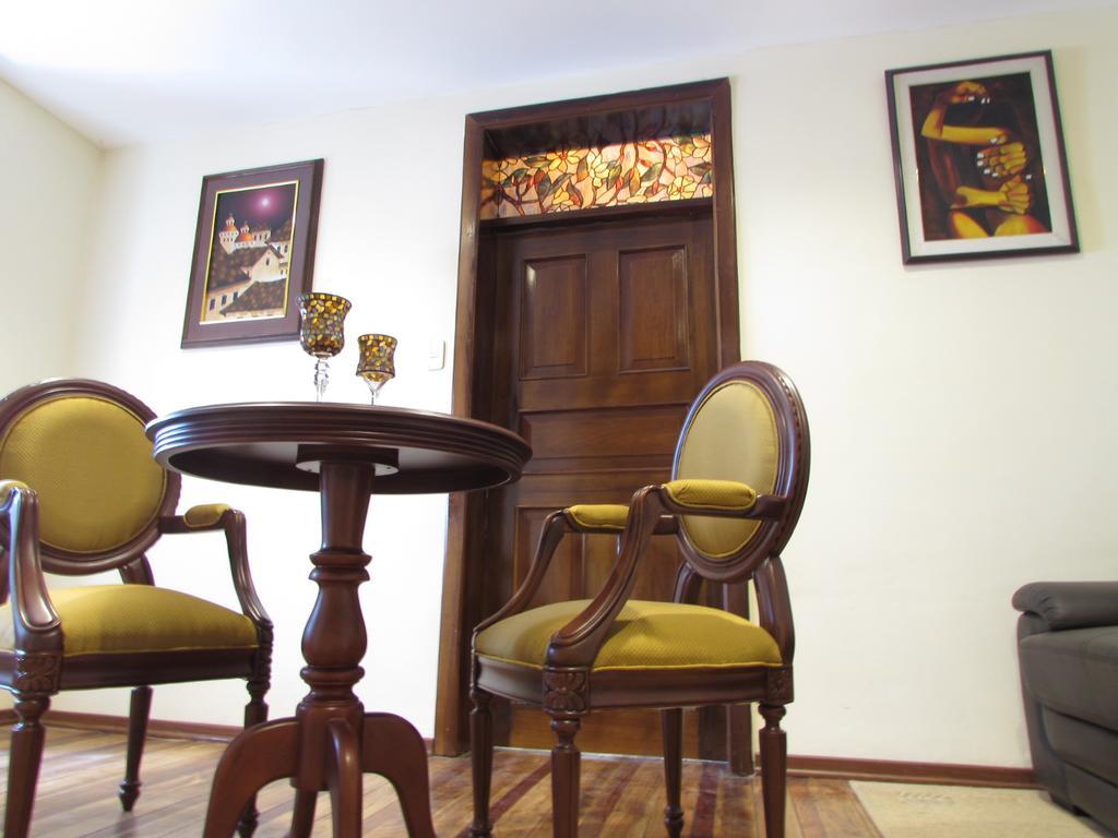 San Blas House & Suites Quito Exterior photo